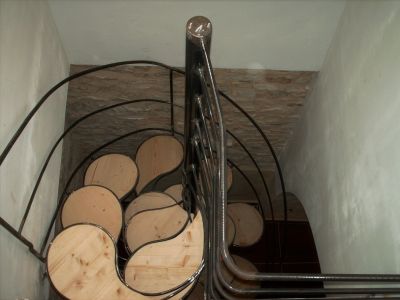 Stair treads, Japanese or Dutch