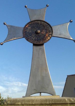 Croix - Lincel - Saint-Michel l'Observatoire - Eric Litschky, atelier Fer et matières