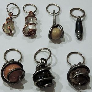 Porte-clés fer et pierres