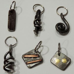 Porte-clés fer et pierres