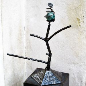 Sculpture en fer-forgé avec pierre "Eruption"