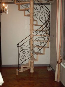 ESCALIER COLIMAÇON FER FORGER
