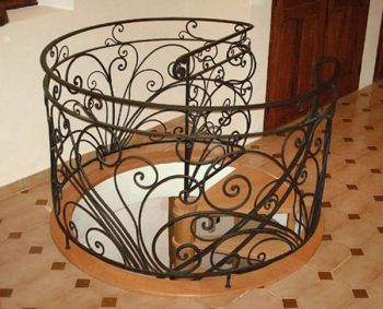 ESCALIER COLIMAÇON FER FORGER